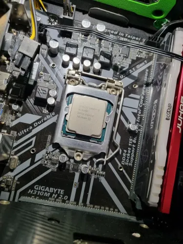 Kit processador i5 9ª + MOBO Gygabite H310M