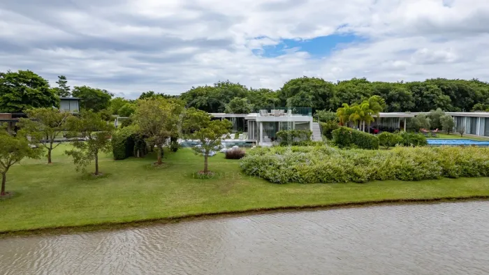 Casa de Condomínio / Fazenda Boa Vista