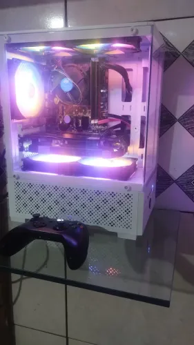 Pc gamer com RTX 2060 plus 12gb roda tudo 