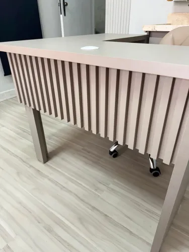 Mesa para escritório, manicure etc