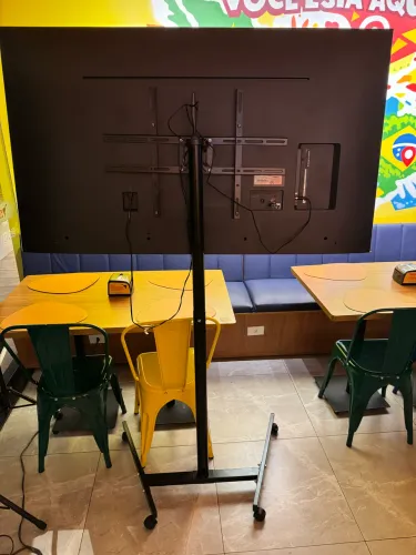 Suporte televisão hack