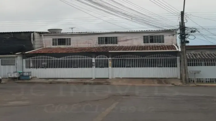 Imóvel para venda possui 140 metros quadrados com 4 quartos em Recanto das Emas - Brasília