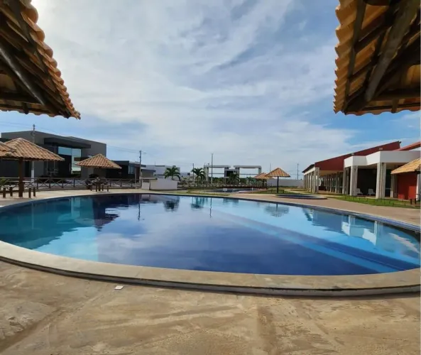 VENDO - LOTE 252M2 - COND. VELHO CHICO