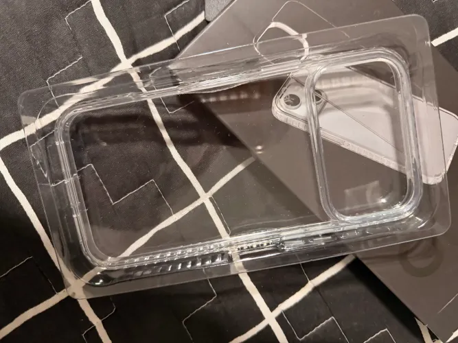 Capa Premium Obli 17 Pro Max