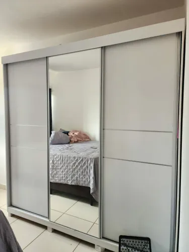 Guarda roupa seminovo - R$750,00, para vender rápido.