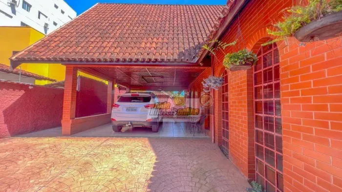 Casa com 4 dormitórios à venda, 516 m² por R$ 1.590.000,00 - Santa Maria - Uberaba/MG