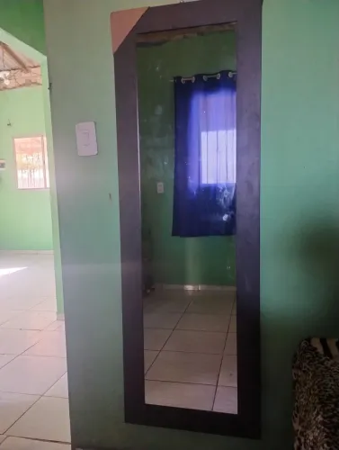 Vende-se um espelho