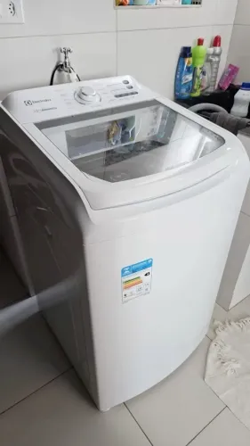 ?Máquina de Lavar Electrolux 11kg Branca Essential Care com Easy Clean e Filtro Fiapos (LE