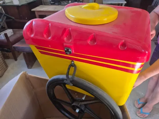 Carrinho de Picolé Na Caixa