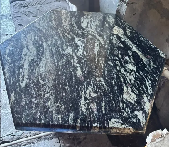 VENDO MESA DE MÁRMORE