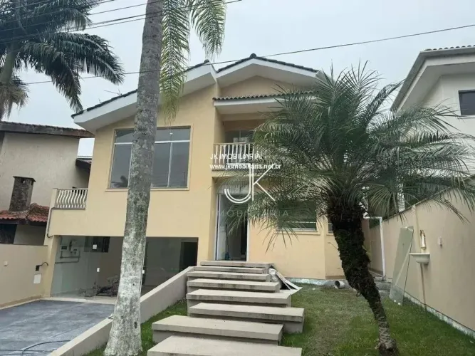 Casa com 4 dormitórios para alugar, 250 m² por R$ 10.800,00 - Jardim Fazenda Rincão - Aruj