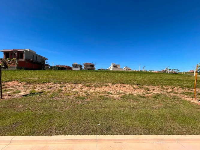 Terreno à venda no Terras Alpha Nova Esplanada, Votorantim, 300 m², Próximo à área de laze