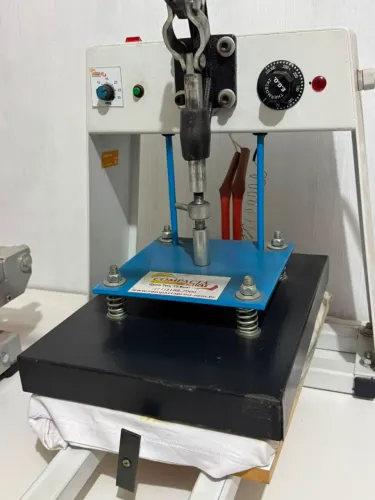 Prensa Térmica Compacta Print - Estampa Chinelos, Azulejos, Chaveiros e Placas