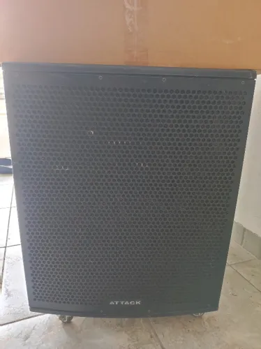 Caixa Subwoofer Ativo Attack Vrs-1510 A 1000w 15'' Preto