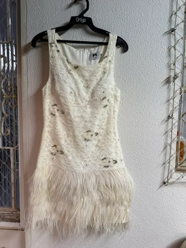 Vestido de Festa Johanny/Iorane Luxo Bordado com Pedrarias e Plumas Tam. 40