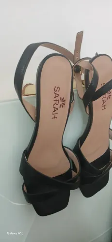 Sandália em couro