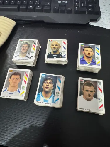 560 figurinhas da Copa do Mundo 2006