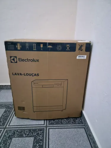 Lava-louças Electrolux 8 Serviços - Nova (Necessita Reparo)