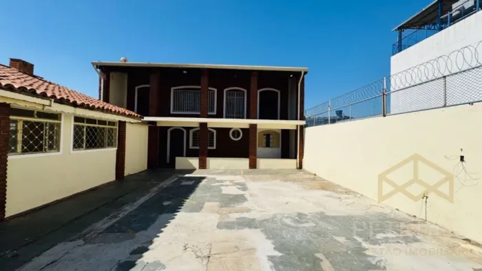 Casa com 5 dormitórios à venda, 315 m² por R$ 870.000,00 - Jardim Campos Elíseos - Campina