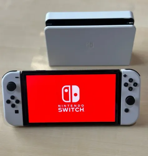 Nintendo Switch OLED Branco - Irretocável na Caixa + Película + Case