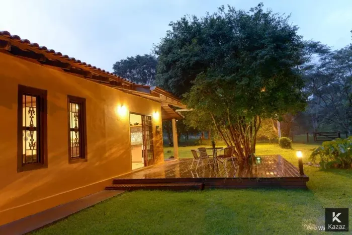 Venda pousada de 37.000m2 com 2 chalés de 2 quartos em Chapada dos Guimarães