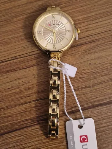 Relógio feminino Curren dourado