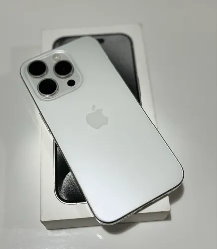 iPhone 15 Pro impecável 