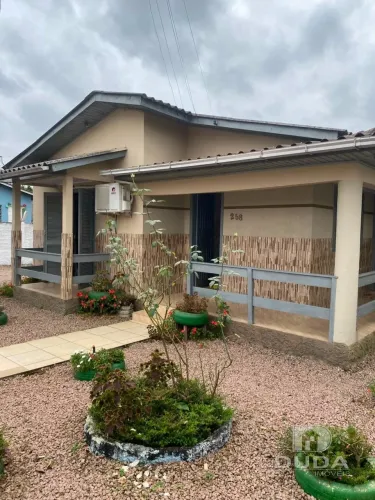 .Linda casa reformada em Santa Cruz, Forquilhinha
