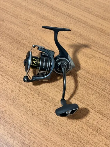 Molinete Daiwa BG MQ 4000