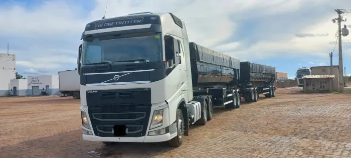 VOLVO FH 540 6x4 GLOBETROTTER 2018 + RODOCAÇAMBA LIBRELATO PREMIUM 2022