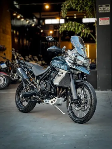 TRIUMPH TIGER 800 XCA