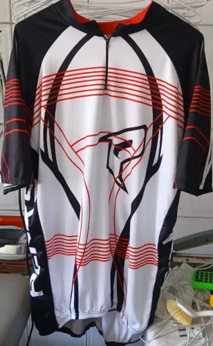 Camisa de Ciclismo Tam XGG Branca e Preta
