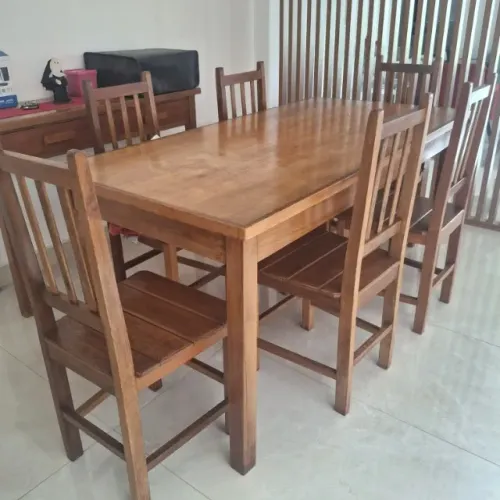 VENDO MESA DE MADEIRA MACIÇA
