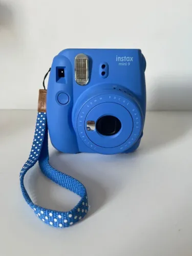 Imperdível ! Câmera instantânea Instax mini 9