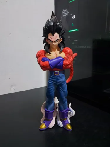 Action Figure Dragon Ball GT - Vegeta SSJ 4 28cm