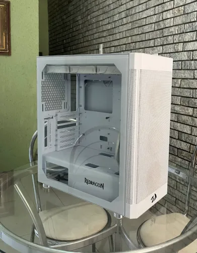 Gabinete Redragon Aeroglass + Watercooler PCyes 360mm com soquete AMD