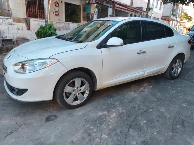 Renault Fluence Sed. Dynamique 2.0 16V Flex Aut. 2013