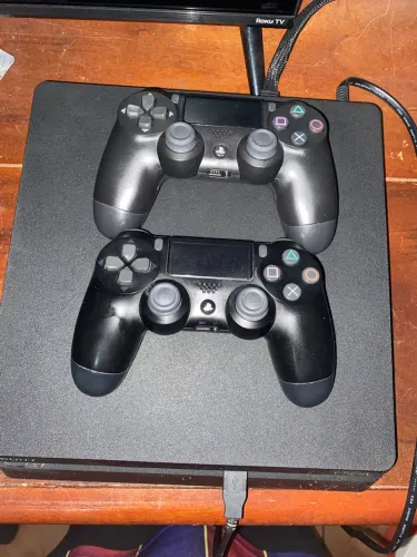 PS4 Slim 500GB Muito Conservado + Controle