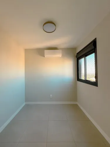 Urbanit - Completo de armarios