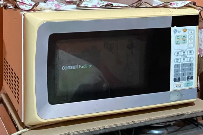 VENDO com urgência Microondas Consul Facilite para concerto