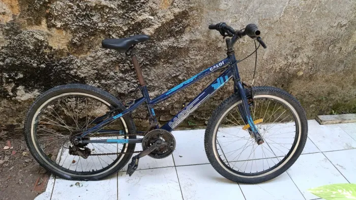 Bicicleta CALOI aro 24 350