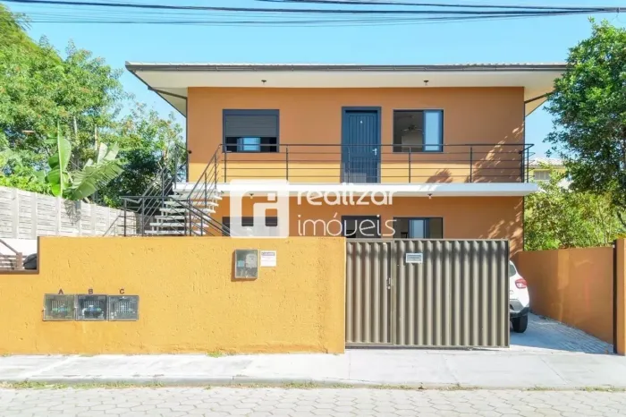 Casa piso superior no bairro Campeche Florianópolis