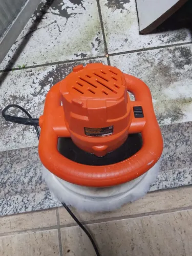 Polidora de Carro. Politriz Orbitral Black+Decker Usada.