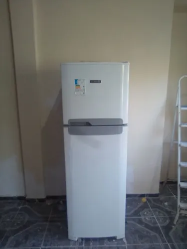 ? VENDO GELADEIRA CONTINENTAL 370L - QUASE NOVA, NA GARANTIA E COM NOTA