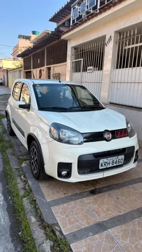 Fiat Uno Sporting Dualogic 1.4 EVO Flex 8V 4P 2016