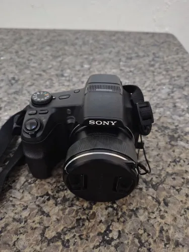 Camera Sony H200