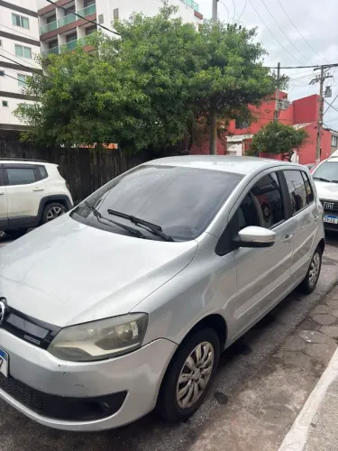 Volkswagen Fox Bluemotion 1.0 MI Total Flex 12V 3P 2014
