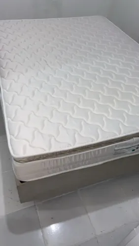 Cama Box novíssima