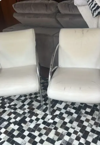 2 poltronas por 50 reais preciso desocupar espaço