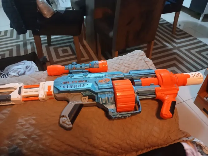 Armas de brinquedos Nerf semi nova 